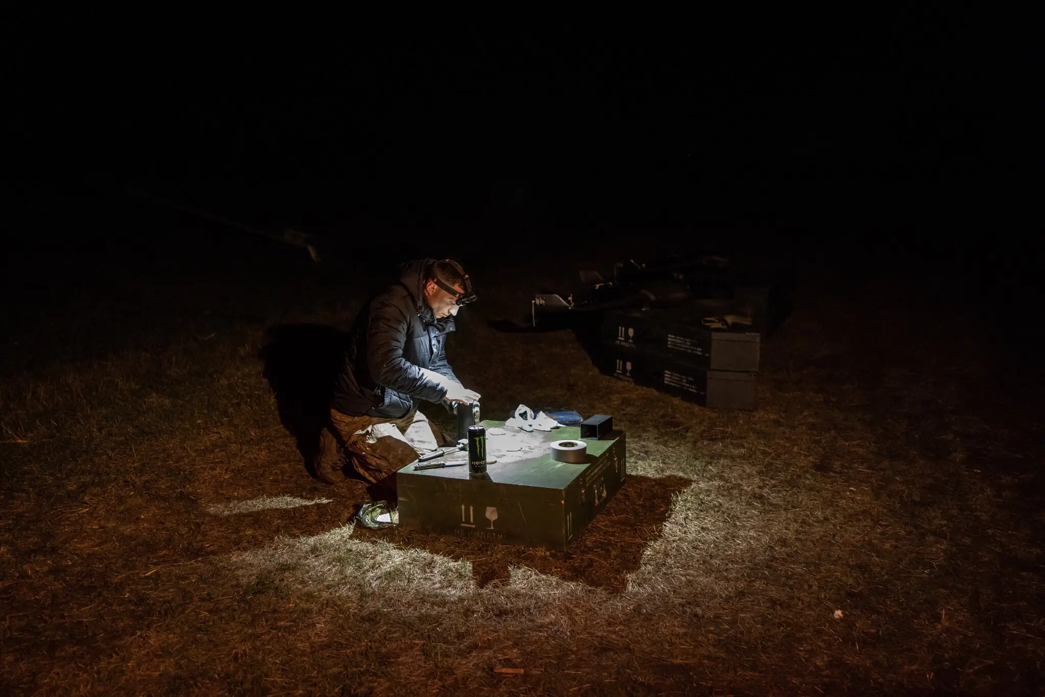 Максим готує в Україні безпілотник проти шахідів.